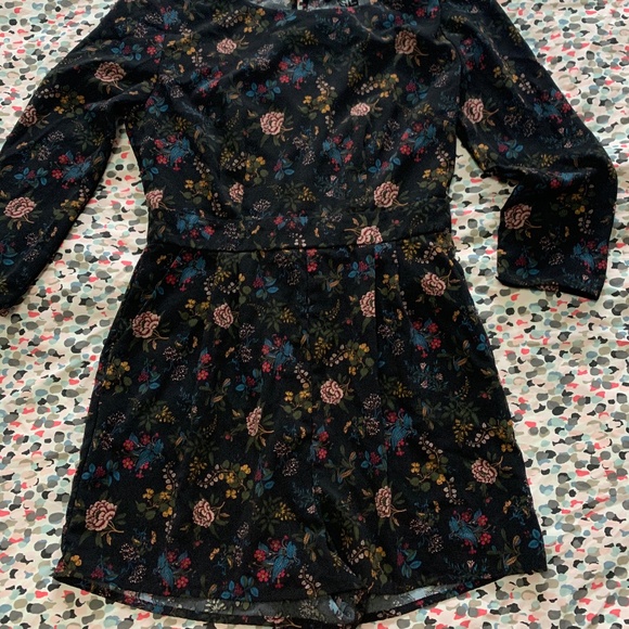 Romper 3/4 sleeves - Picture 1 of 4